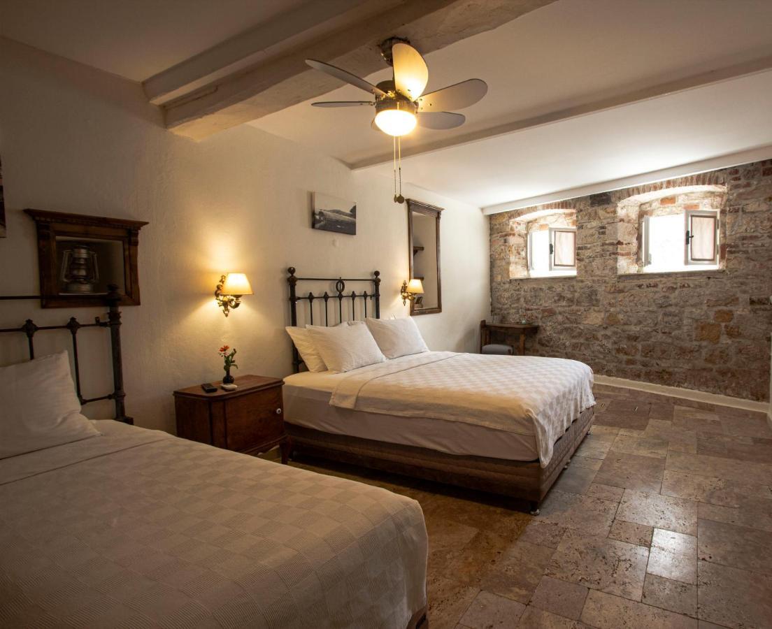 Opus 1910 Otel Ayvalı Dış mekan fotoğraf